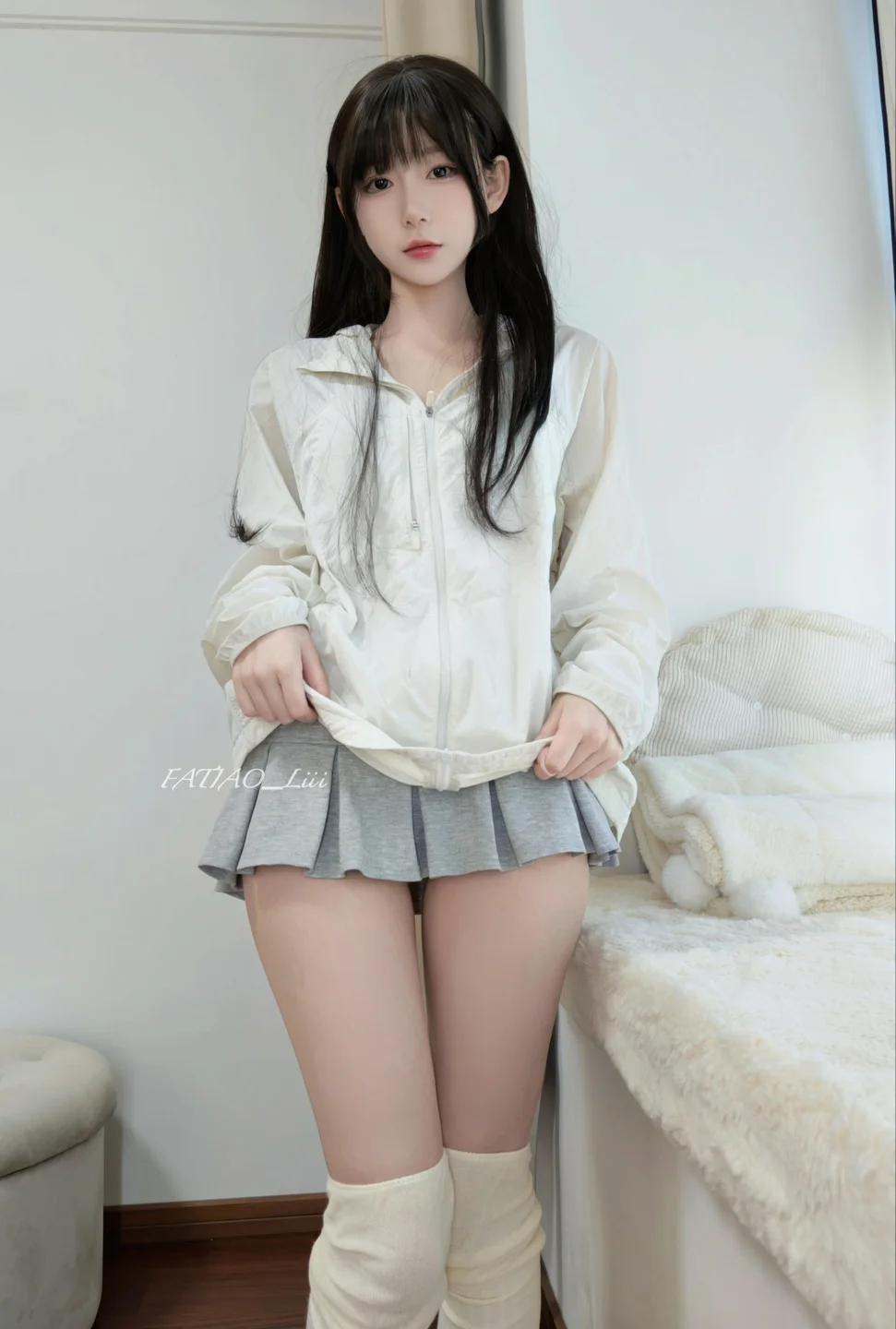 迷之呆梨 - 超短短裙 [18P,1V-112MB] tg@simisebaisi 【丝足阁】03.webp